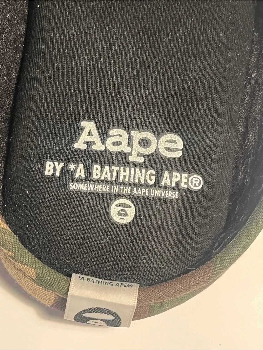 Aape BY • A BATHING APE • Slippers size 43 🖤💚🖤💚🖤